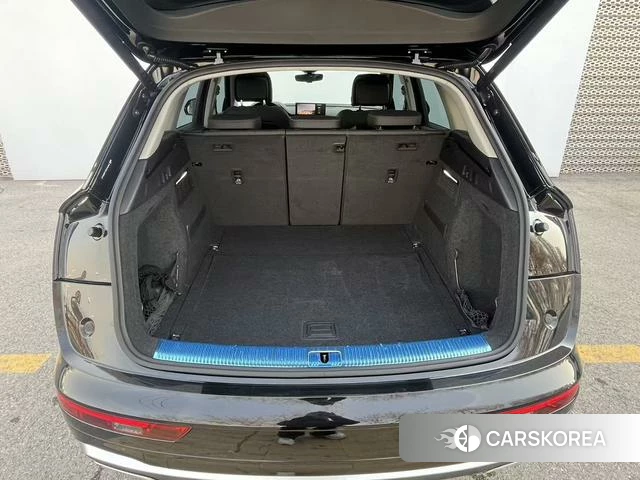 Audi Q5L 2023 Черный из Китая, фото 5