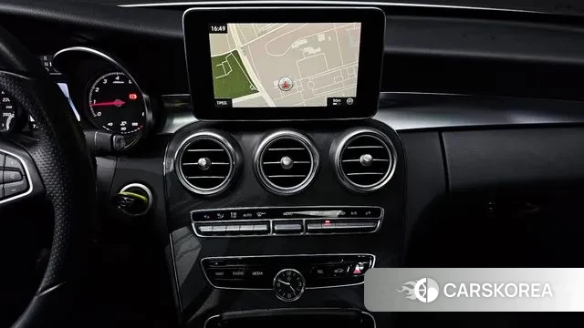 Mercedes-Benz C-Class W205 2018 Белый из Кореи, фото 5