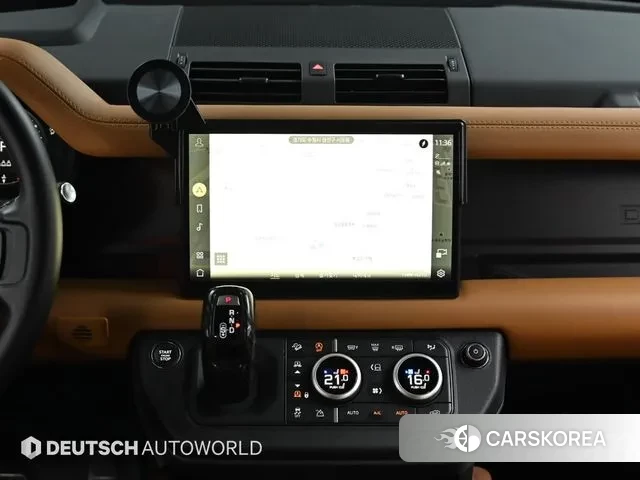 Land Rover Defender (L663) 2024 Черный из Кореи, фото 5