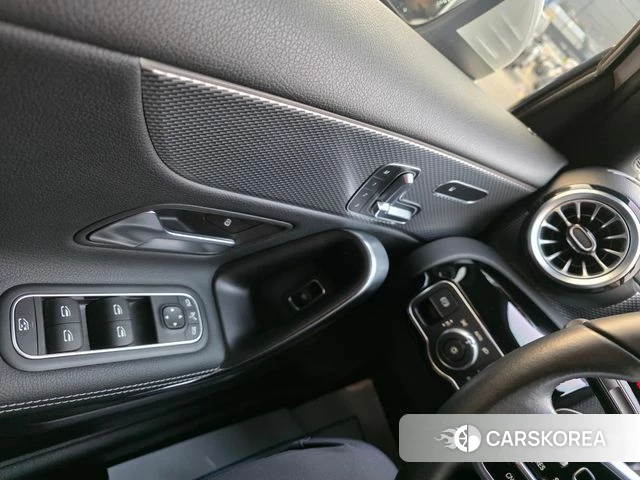Mercedes-Benz A-Class W177 2021 Белый из Кореи, фото 5