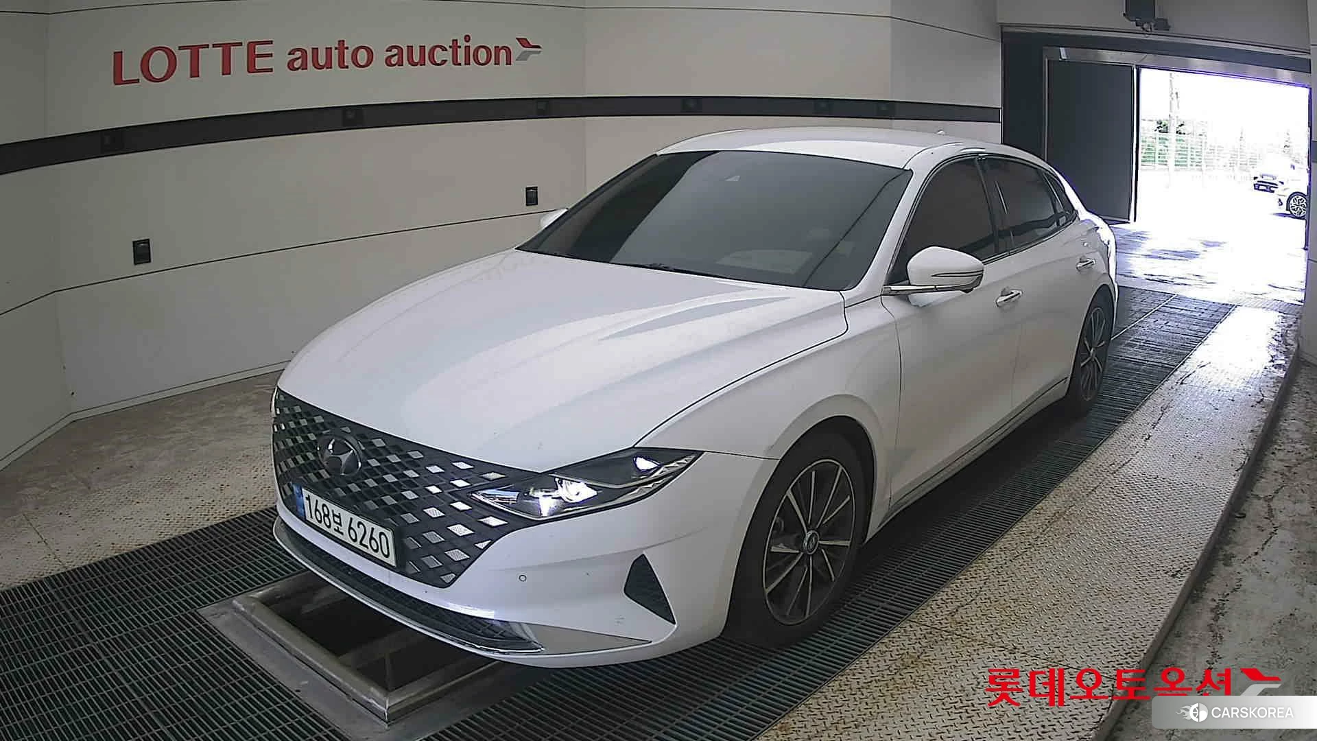 Hyundai Grandeur 2021 Белый из Кореи, фото 5