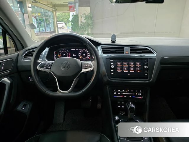 Volkswagen Tiguan second Generation 2022 Белый из Кореи, фото 5