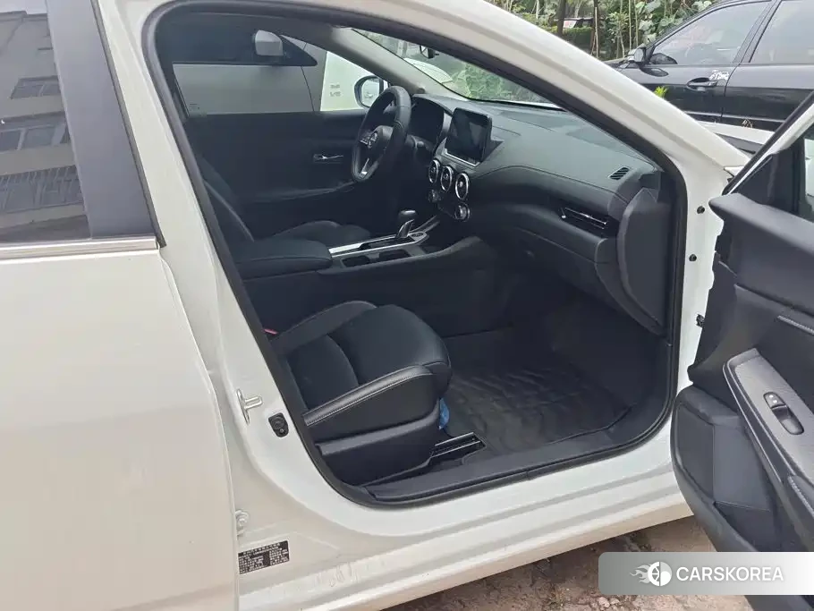 Nissan Sylphy 2025 Белый из Китая, фото 5