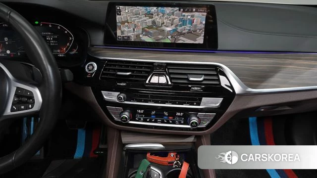 BMW 5 Series (G30) 2020 Белый из Кореи, фото 5