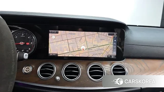 Mercedes-Benz E-Class W213 2018 Белый из Кореи, фото 5