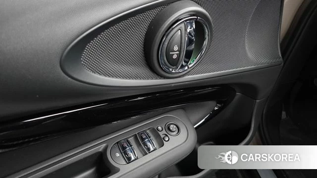 Mini Cooper Clubman 2023 Песочный из Кореи, фото 5