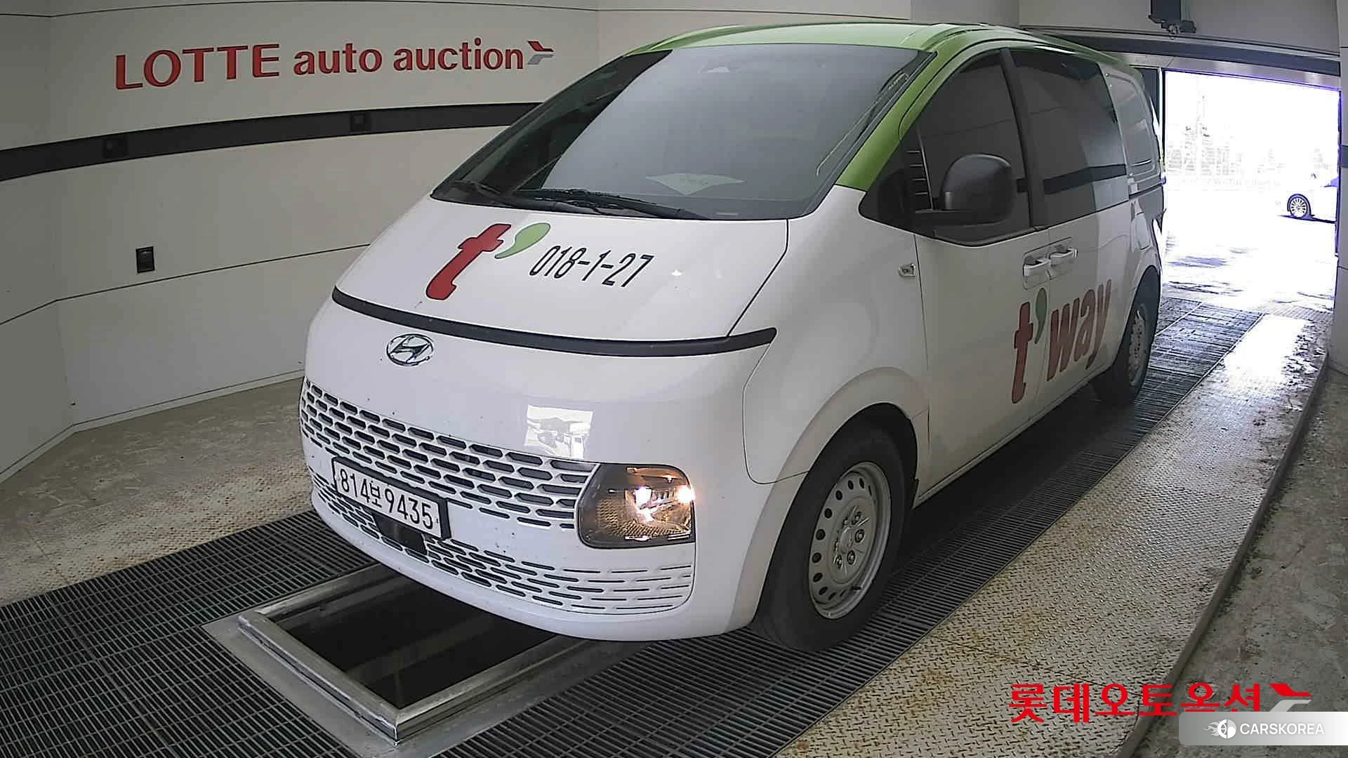 Hyundai Staria 2023 Белый из Кореи, фото 5