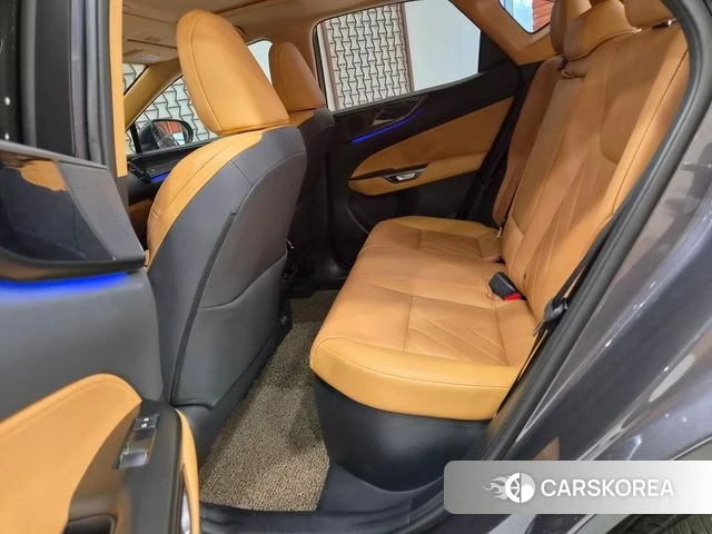 Lexus NX350h Second generation 2025 Серый из Кореи, фото 5