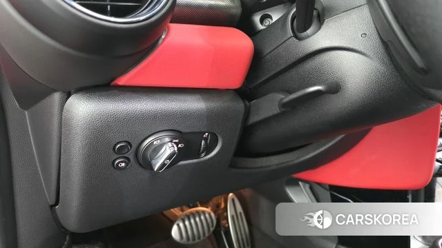 Mini Cooper S 2019 Красный из Кореи, фото 5