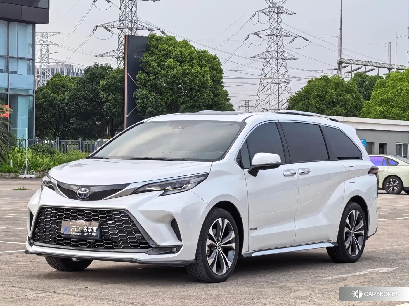 Toyota Granvia 2024 Белый из Китая, фото 5