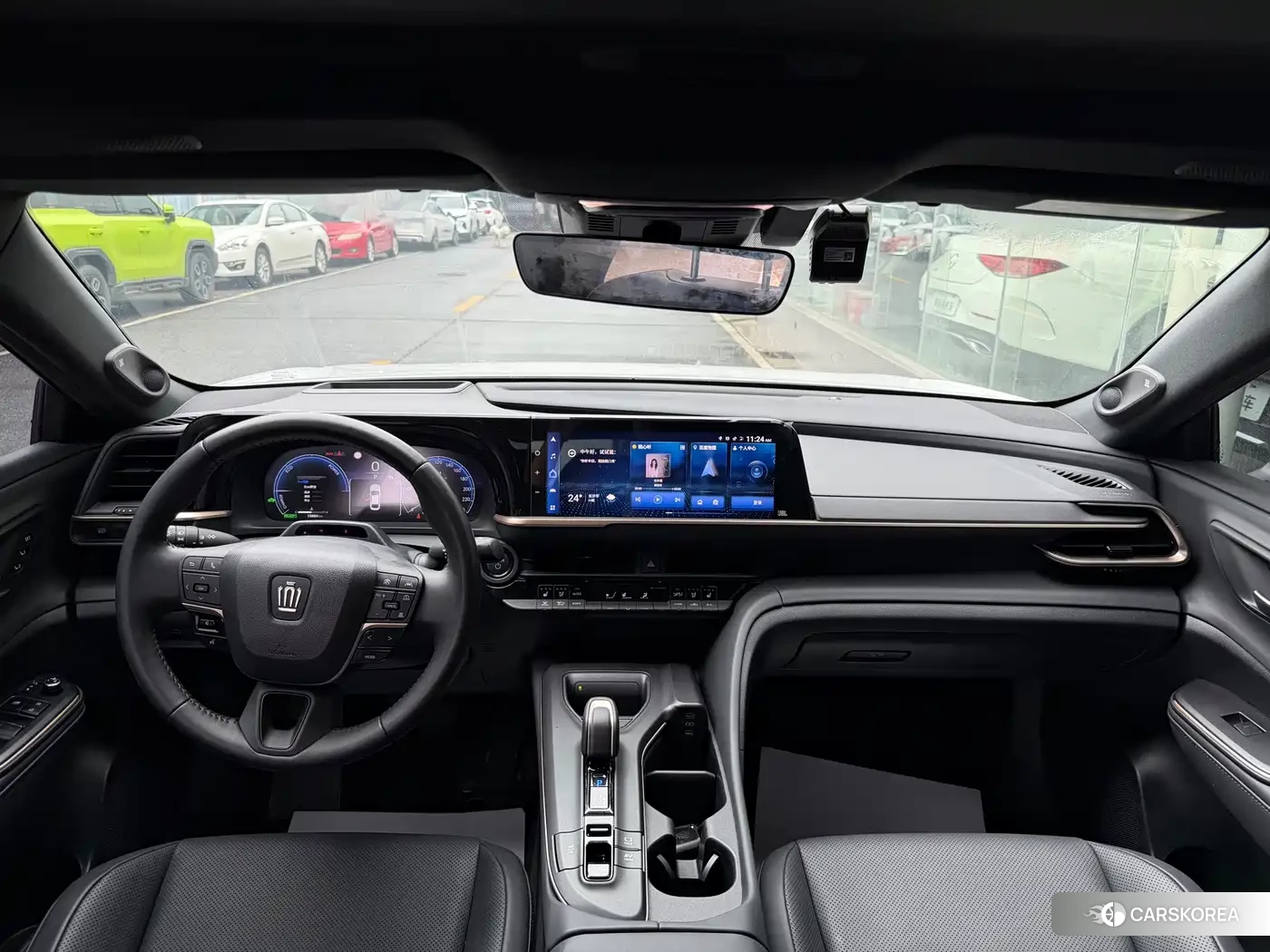 Toyota Crown SportCross 2024 Белый из Китая, фото 5