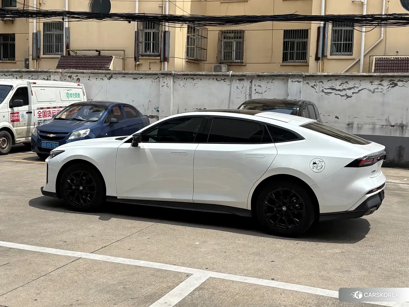 Chang'an UNI-V 2024 Белый из Китая, фото 5