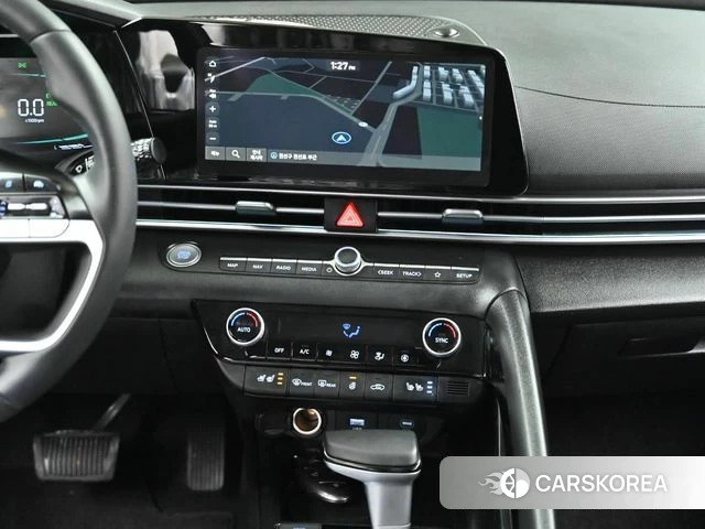 Hyundai The New Avante Hybrid (CN7) 2023 Серебристо-серый из Кореи, фото 5