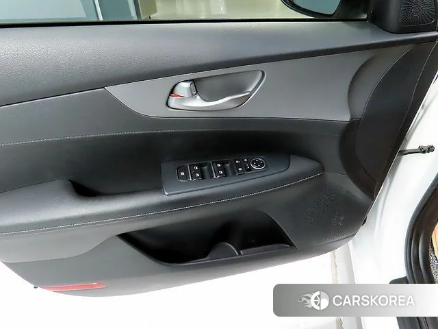 Kia Come New K3 2021 Белый из Кореи, фото 5