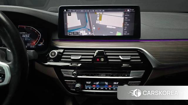 BMW 5 Series (G30) 2020 Синий из Кореи, фото 5