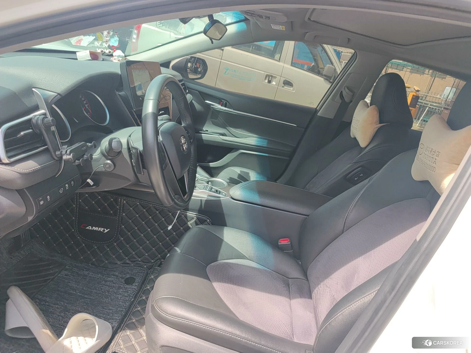 Toyota Camry 2022 Белый из Китая, фото 5
