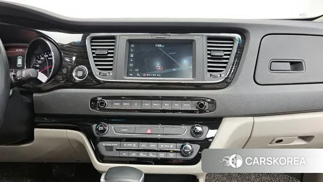 Kia The New Carnival 2019 Белый из Кореи, фото 5