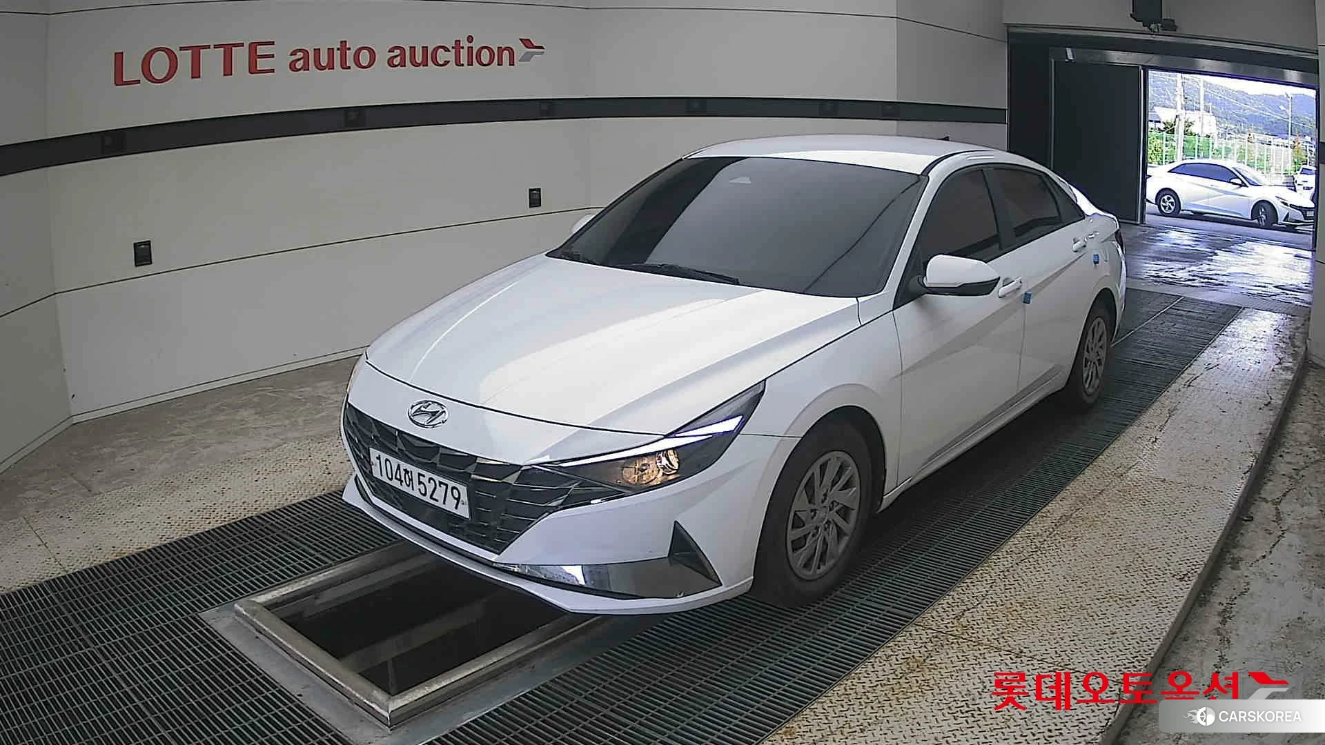Hyundai Avante 2021 Polar White из Кореи, фото 5
