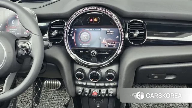 Mini Cooper S Convertible 2023 Белый из Кореи, фото 5