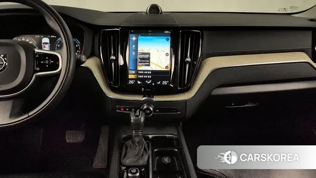 Volvo XC60 second Generation 2018 Серебристо-серый из Кореи, фото 5
