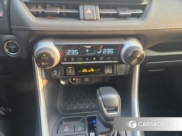 Toyota RAV4 5th Generation 2024 Белый из Кореи, фото 5