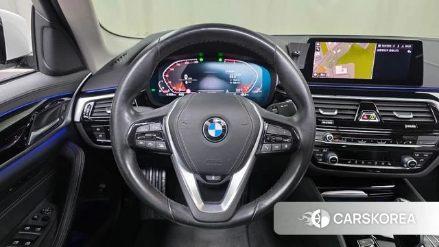 BMW 5 Series (G30) 2020 Белый из Кореи, фото 5