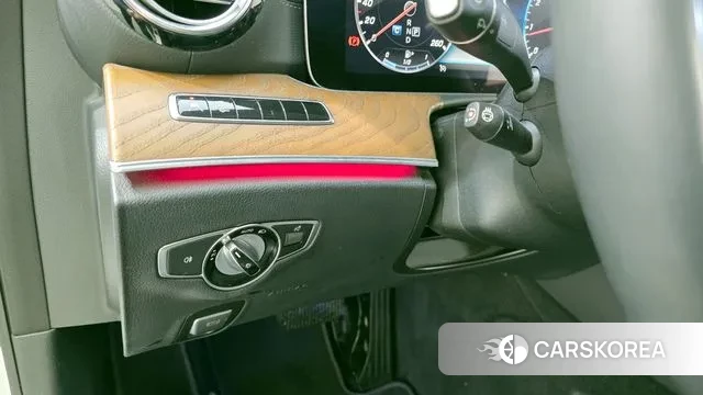 Mercedes-Benz E-Class W213 2018 Белый из Кореи, фото 5