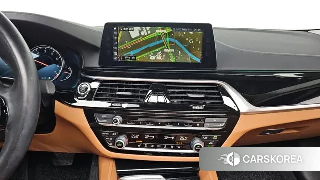 BMW 5 Series (G30) 2018 Черный из Кореи, фото 5