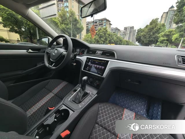 Volkswagen Lingdu 2021 Белый из Китая, фото 5