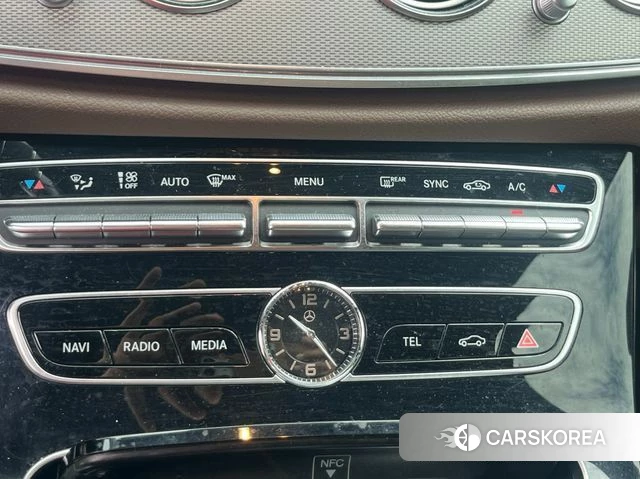 Mercedes-Benz E-Class W213 2018 Черный из Кореи, фото 5