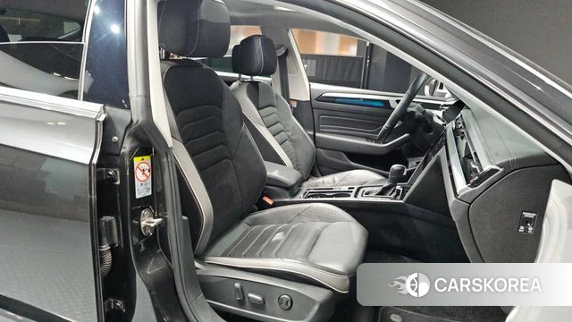 Volkswagen Arteon 2023 Серый из Кореи, фото 5
