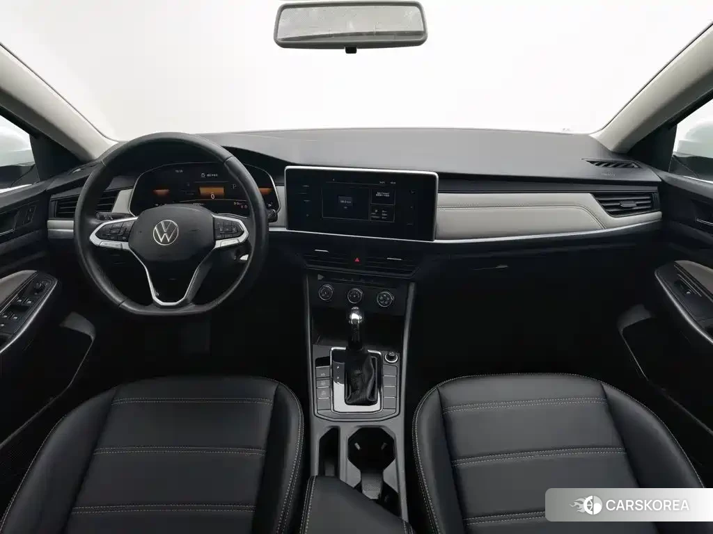 Volkswagen Bora 2024 Белый из Китая, фото 5