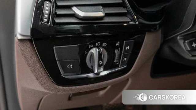 BMW 6 Series GT (G32) 2024 Белый из Кореи, фото 5