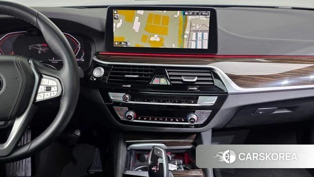 BMW 5 Series (G30) 2023 Черный из Кореи, фото 5