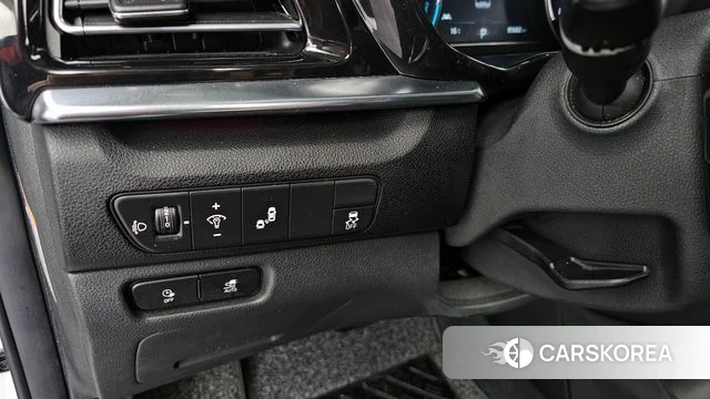 Kia Niro Plus 2023 Белый из Кореи, фото 5