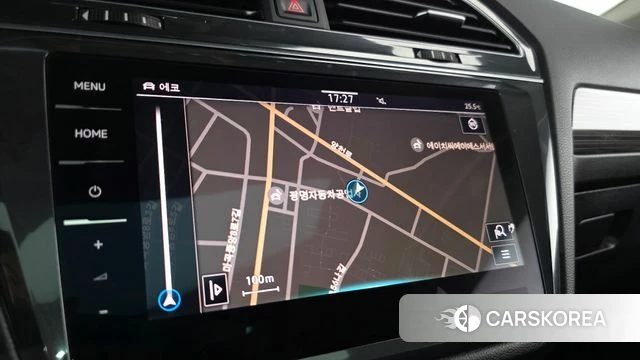 Volkswagen Tiguan Allspace 2023 Белый из Кореи, фото 5