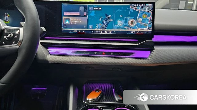 BMW 5 Series (G60) 2024 Цвет галактики из Кореи, фото 5