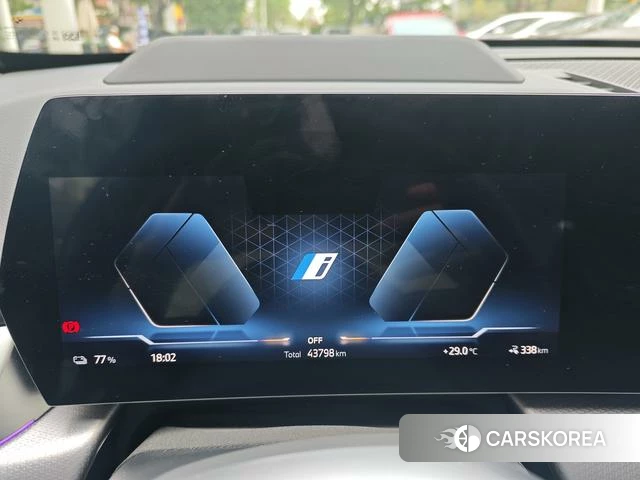 BMW iX1 2024 Белый из Китая, фото 5