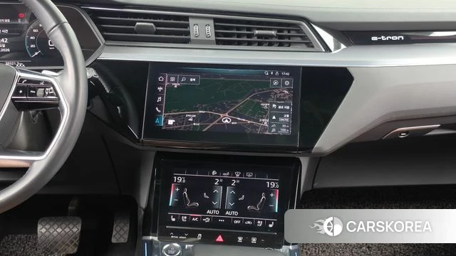 Audi e-Tron 2020 Белый из Кореи, фото 5