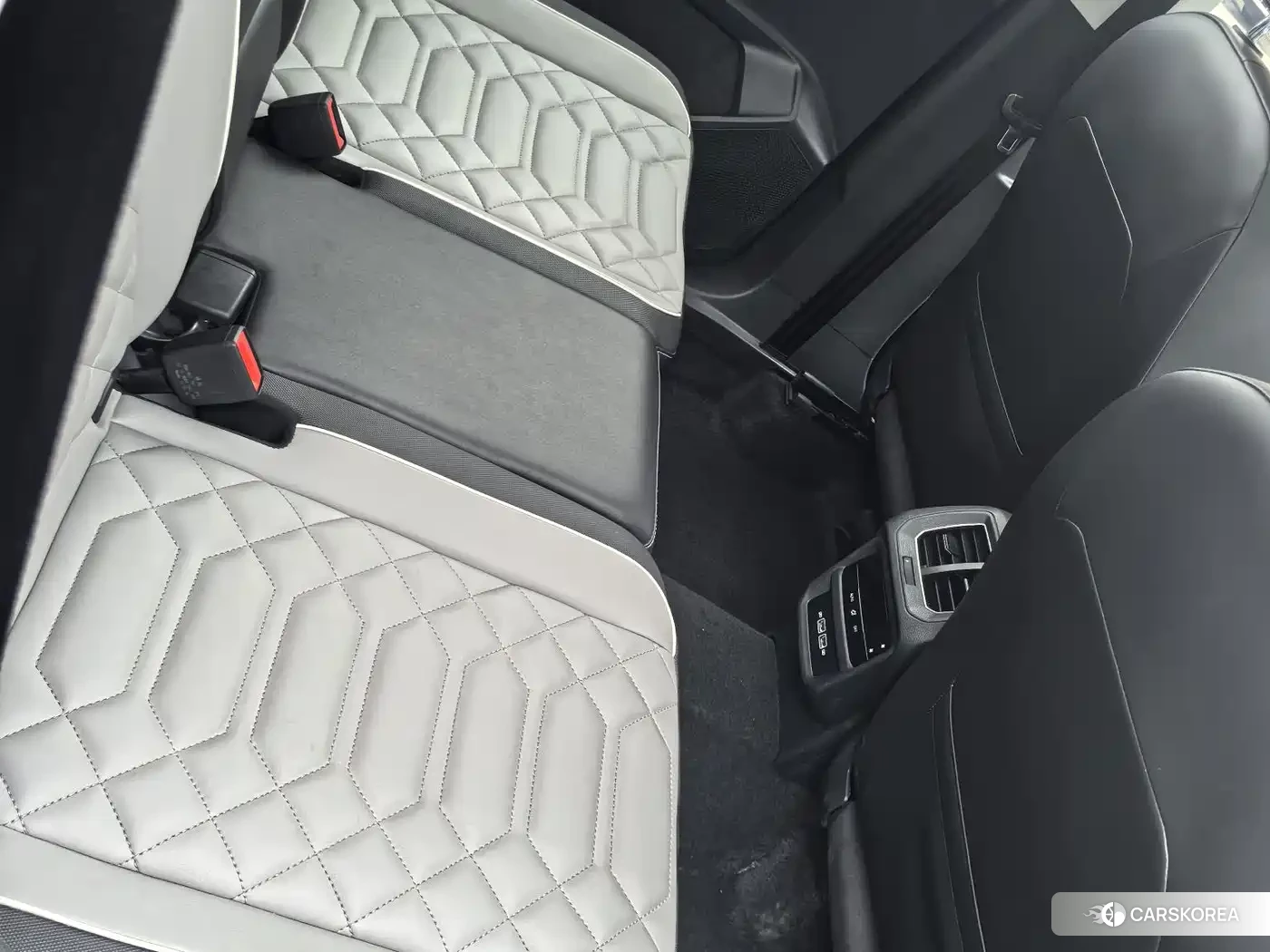 Volkswagen Tanyue 2024 Silver/gray из Китая, фото 5
