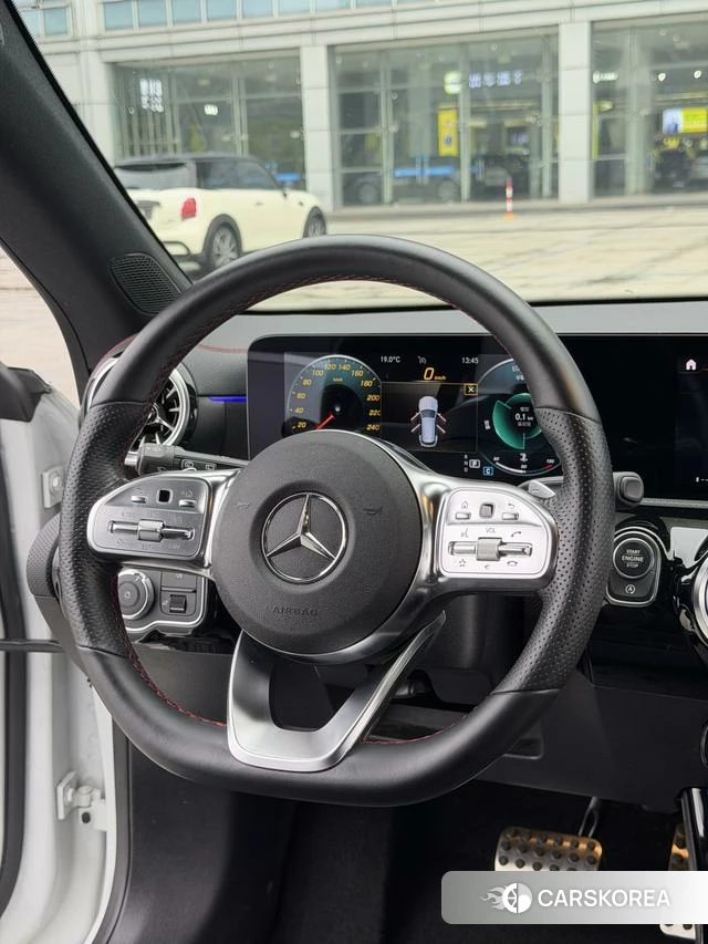 Mercedes-Benz CLA (import) 2021 Белый из Китая, фото 5