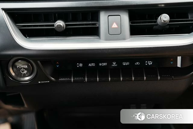 Lexus UX 2023 Белый из Китая, фото 5