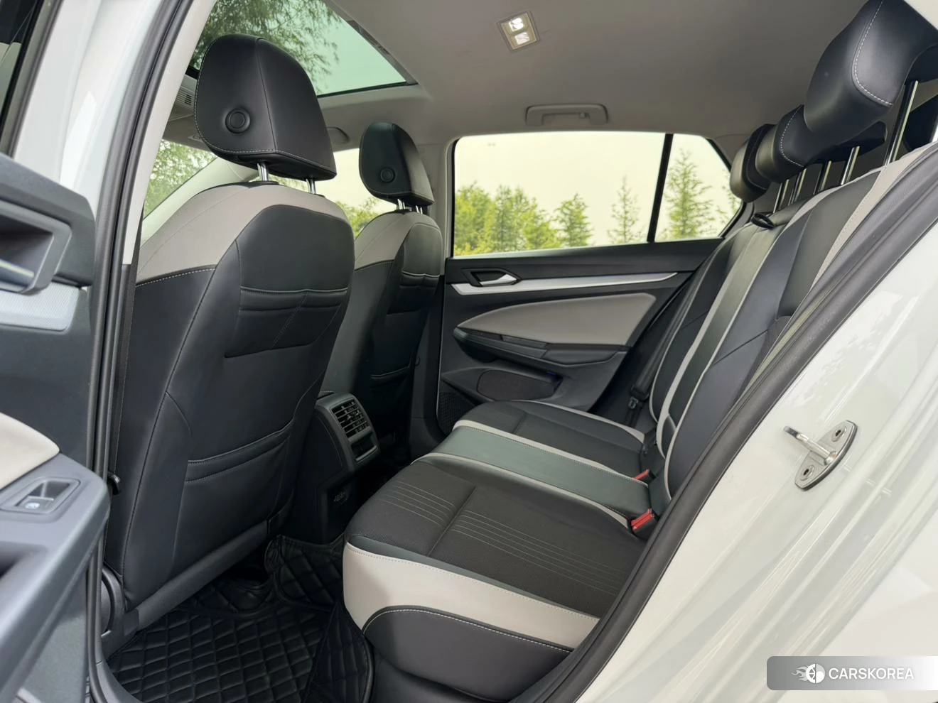 Volkswagen Golf 2020 Белый из Китая, фото 5