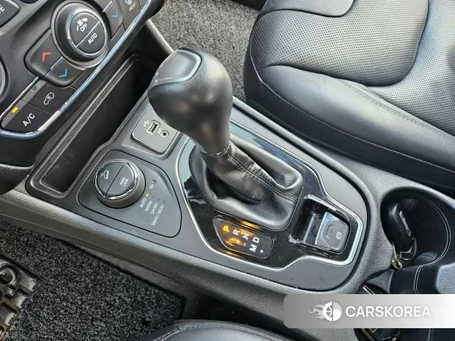 Jeep Cherokee (KL) id 3484553 из Кореи 5