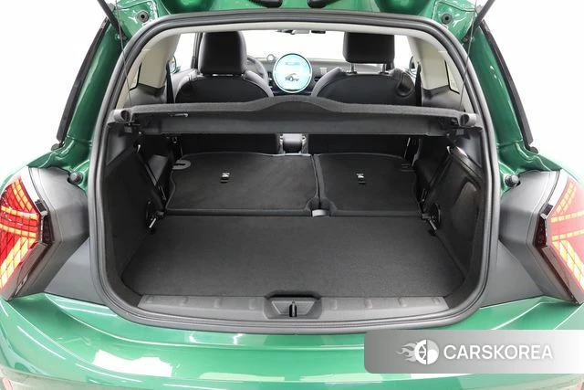 Mini Cooper C 4th generation 2024 Темно-зеленый из Кореи, фото 5