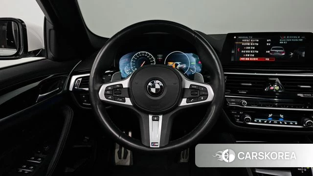 BMW 5 Series (G30) 2019 Белый из Кореи, фото 5