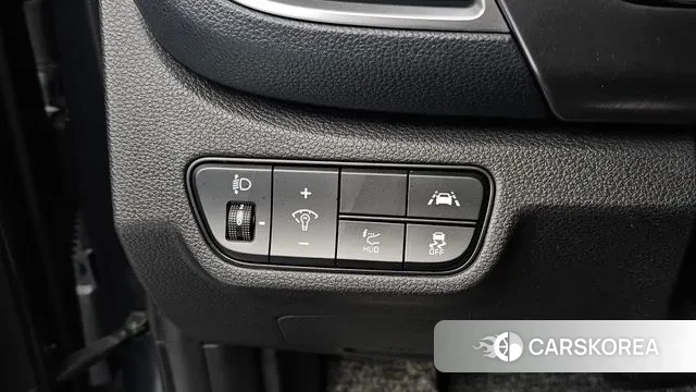 Kia Seltos 2022 Серый из Кореи, фото 5