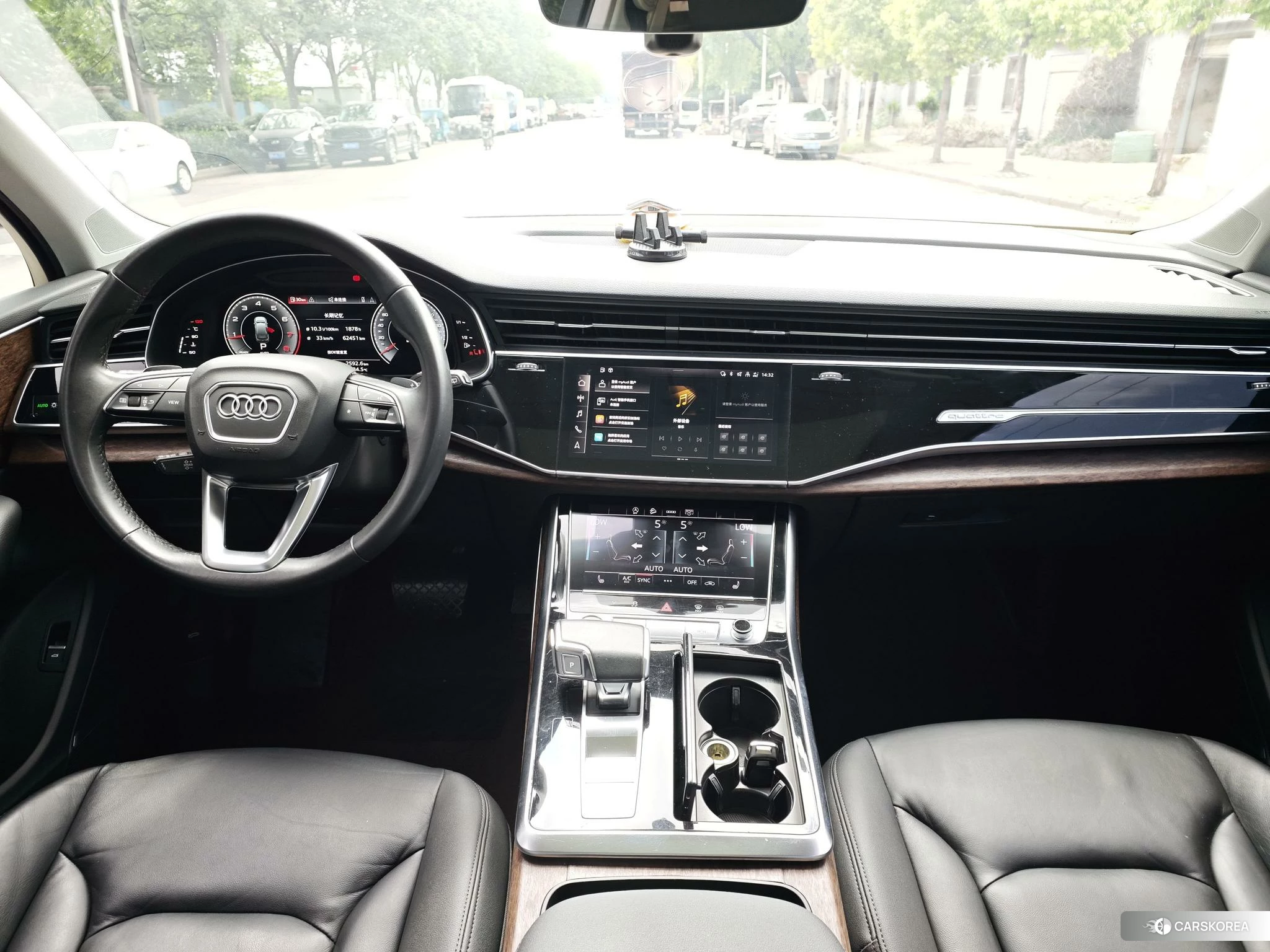 Audi Q7 2020 Черный из Китая, фото 5