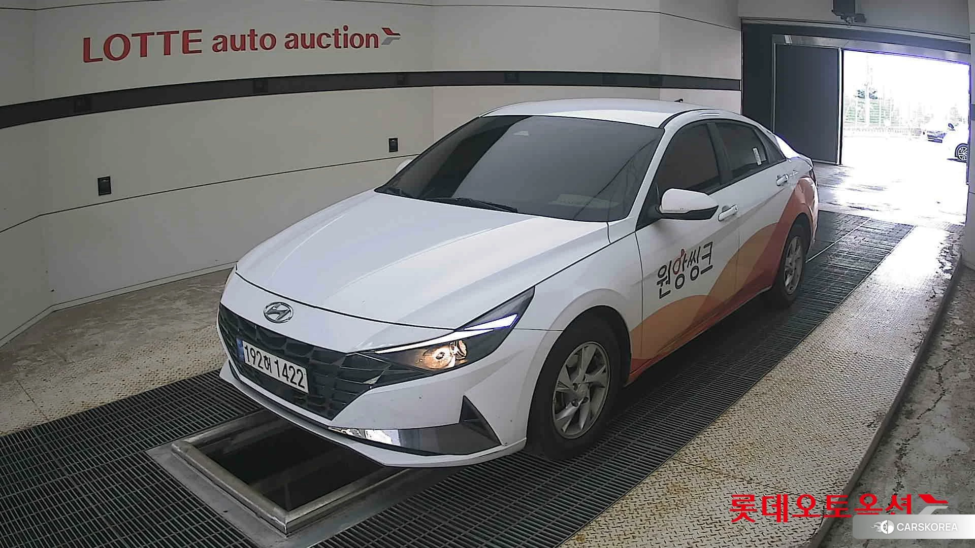 Hyundai Avante 2023 Polar White из Кореи, фото 5