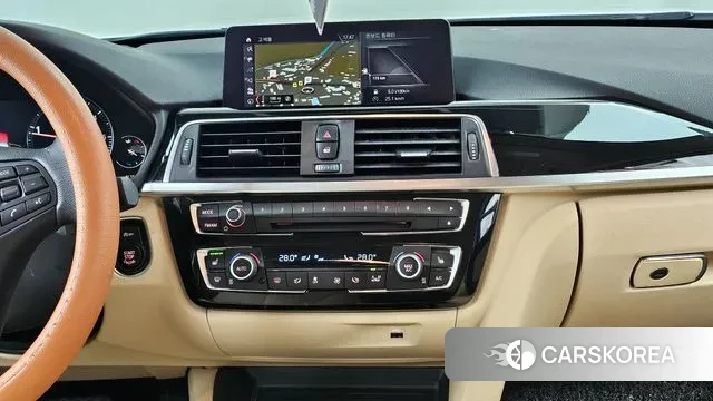 BMW 3 Series (G20) 2018 Белый из Кореи, фото 5